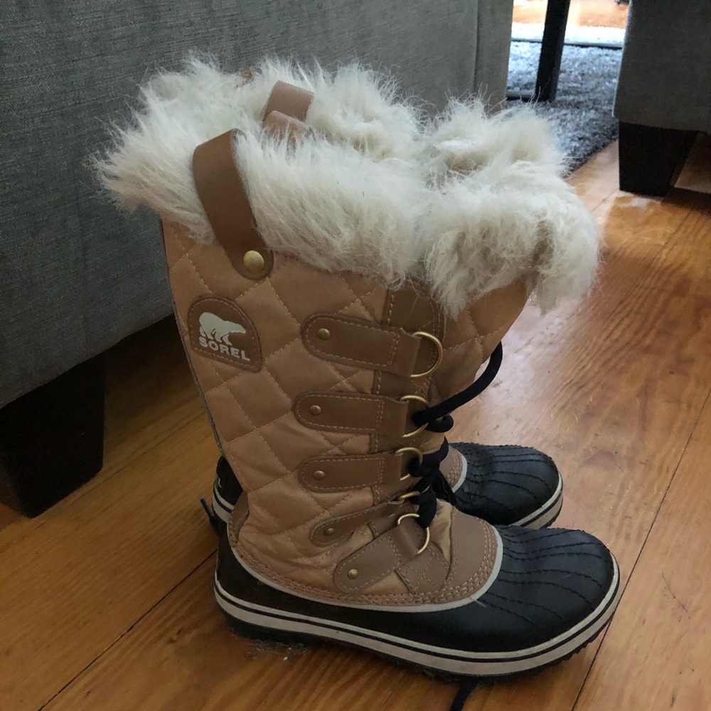 Sorel boots size 5.5